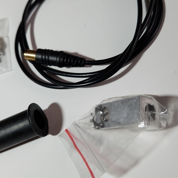 Satellite Radio Miscellaneous connectors and parts - Picture 9 of 11